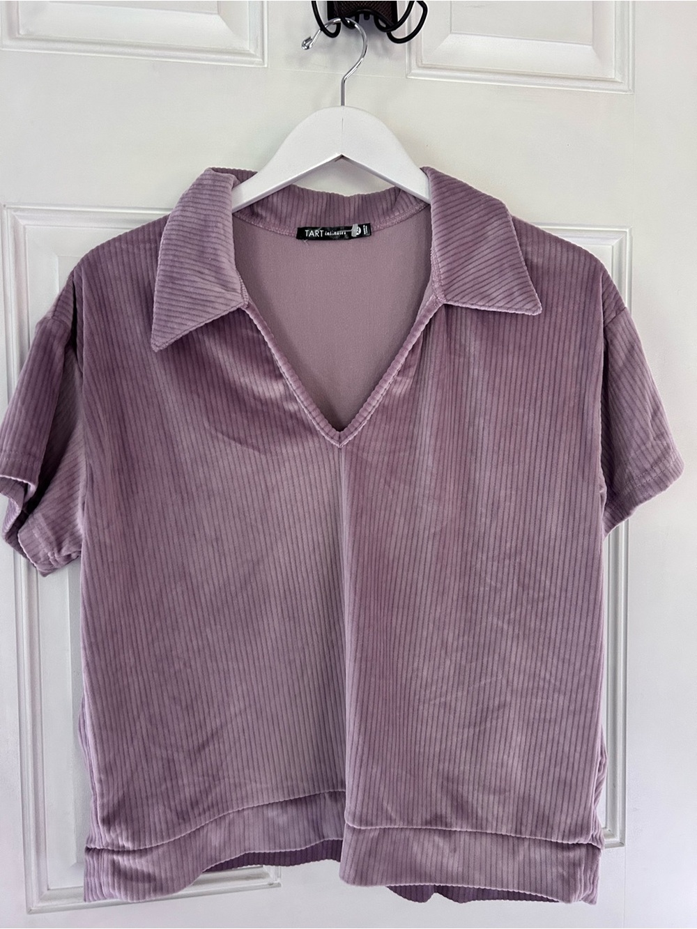 Tart Lavender Ribbed V-Neck Polo Tee